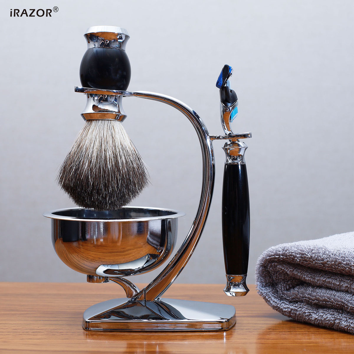 iRAZOR Classic Kit da Barba 4- - Mens Grooming Kit Gift Set recensione e prezzo